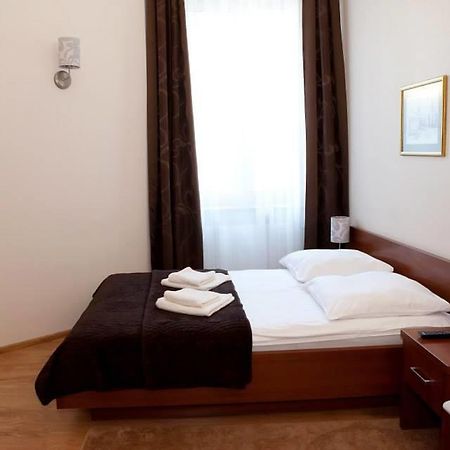Hotel Srodmiejski Kielce Exterior foto