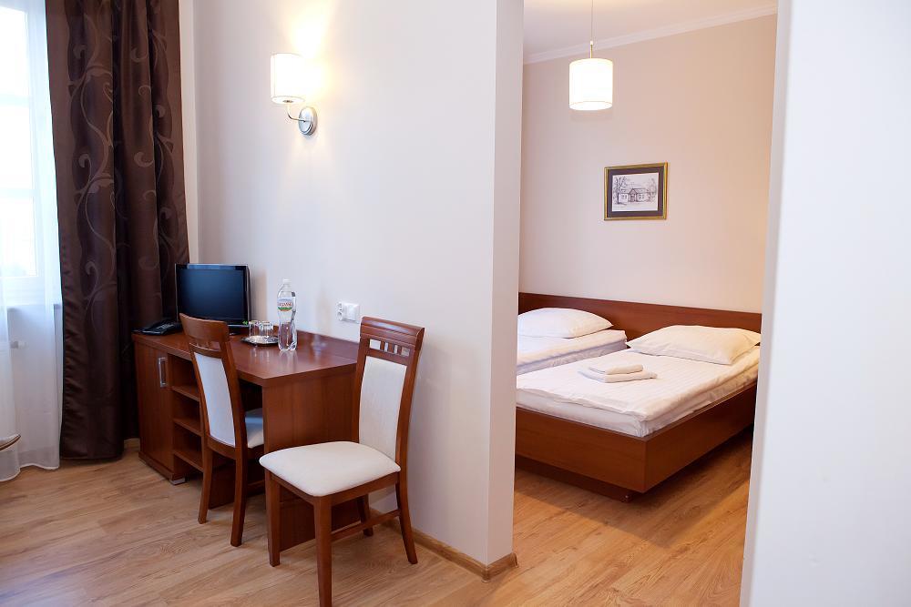 Hotel Srodmiejski Kielce Exterior foto